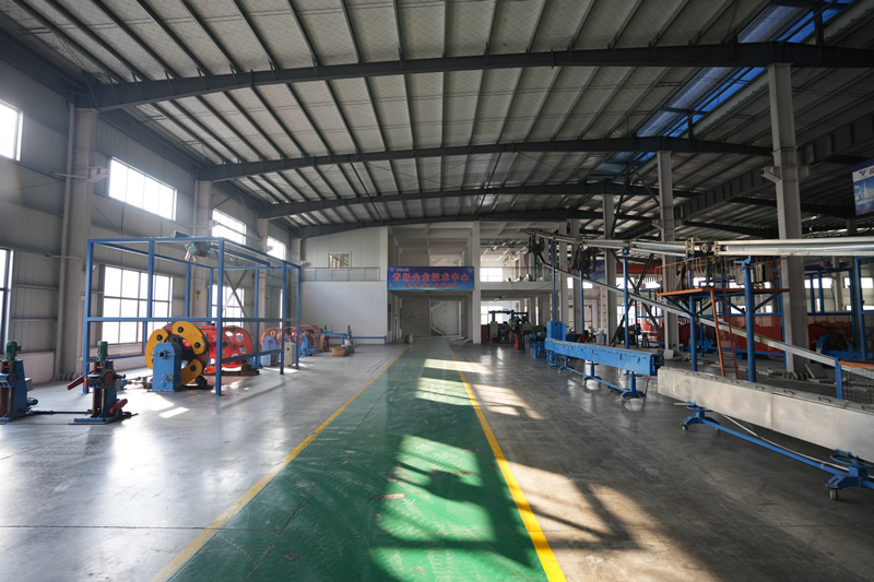 ���³���