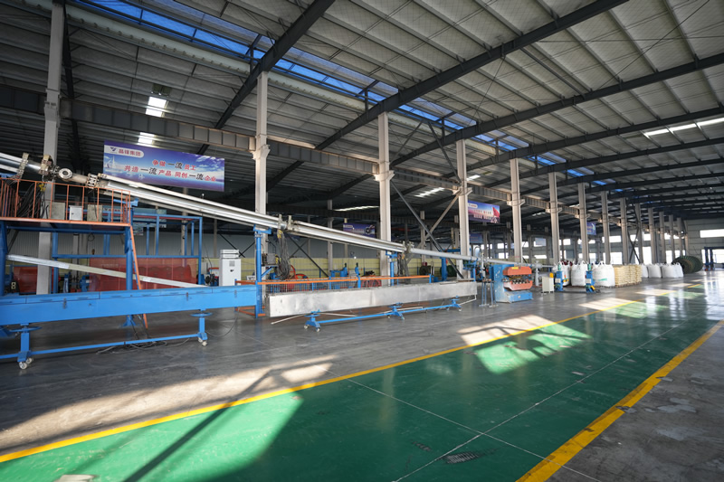 ���³���