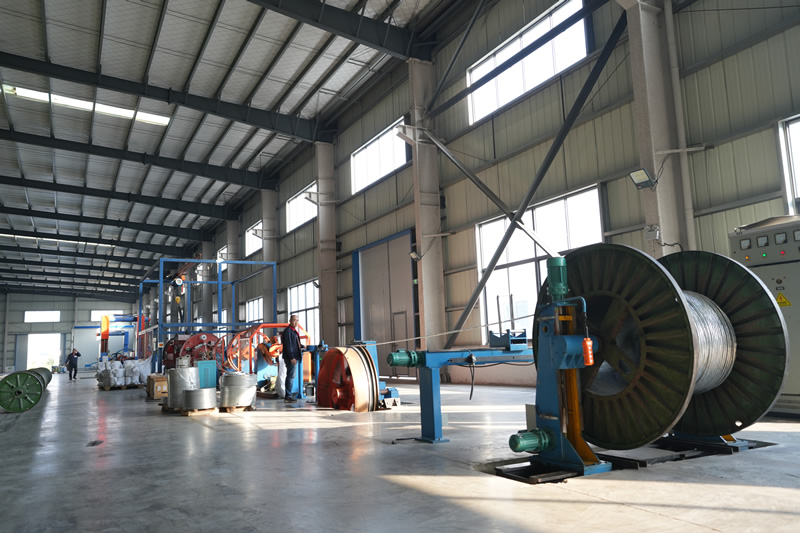 ���³���