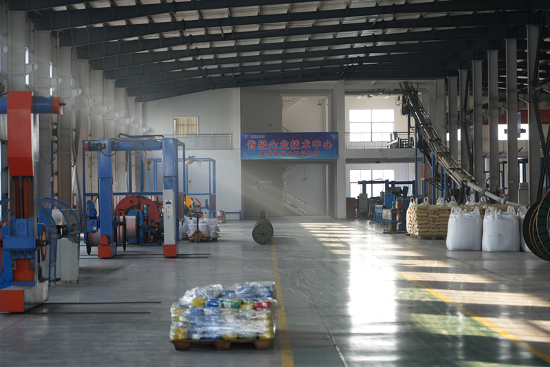 ���³���