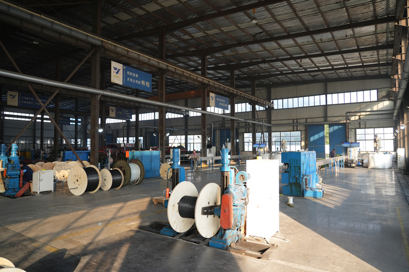 ���³���