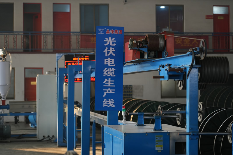 ���³���