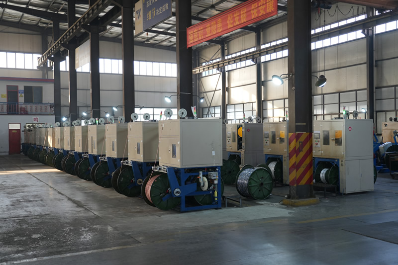 ���³���