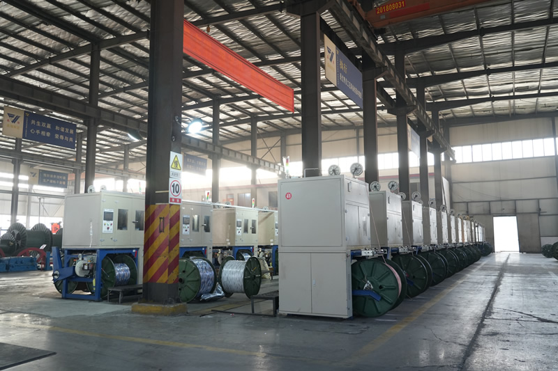 ���³���