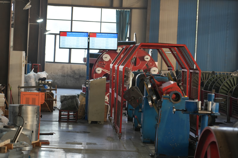 ���³���