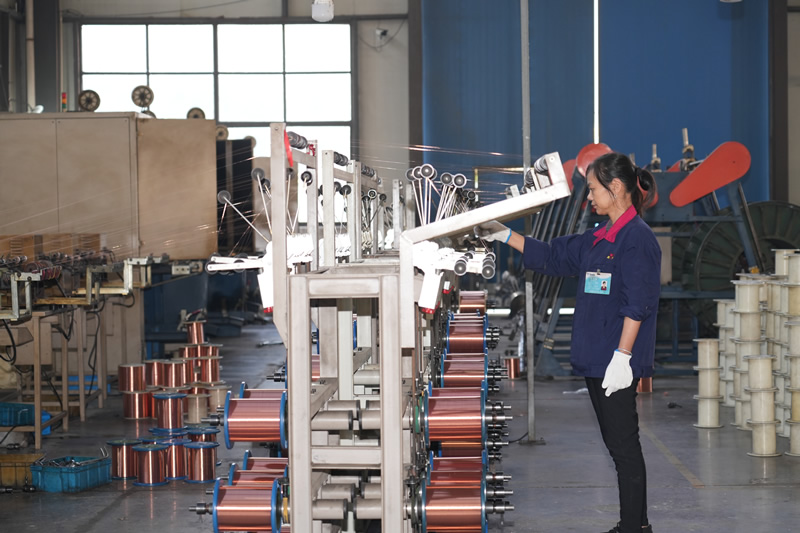 ���³���