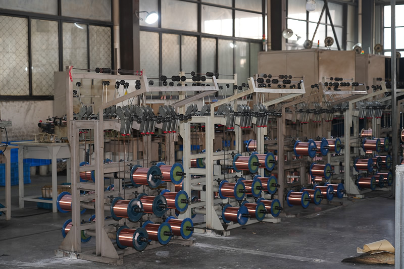 ���³���